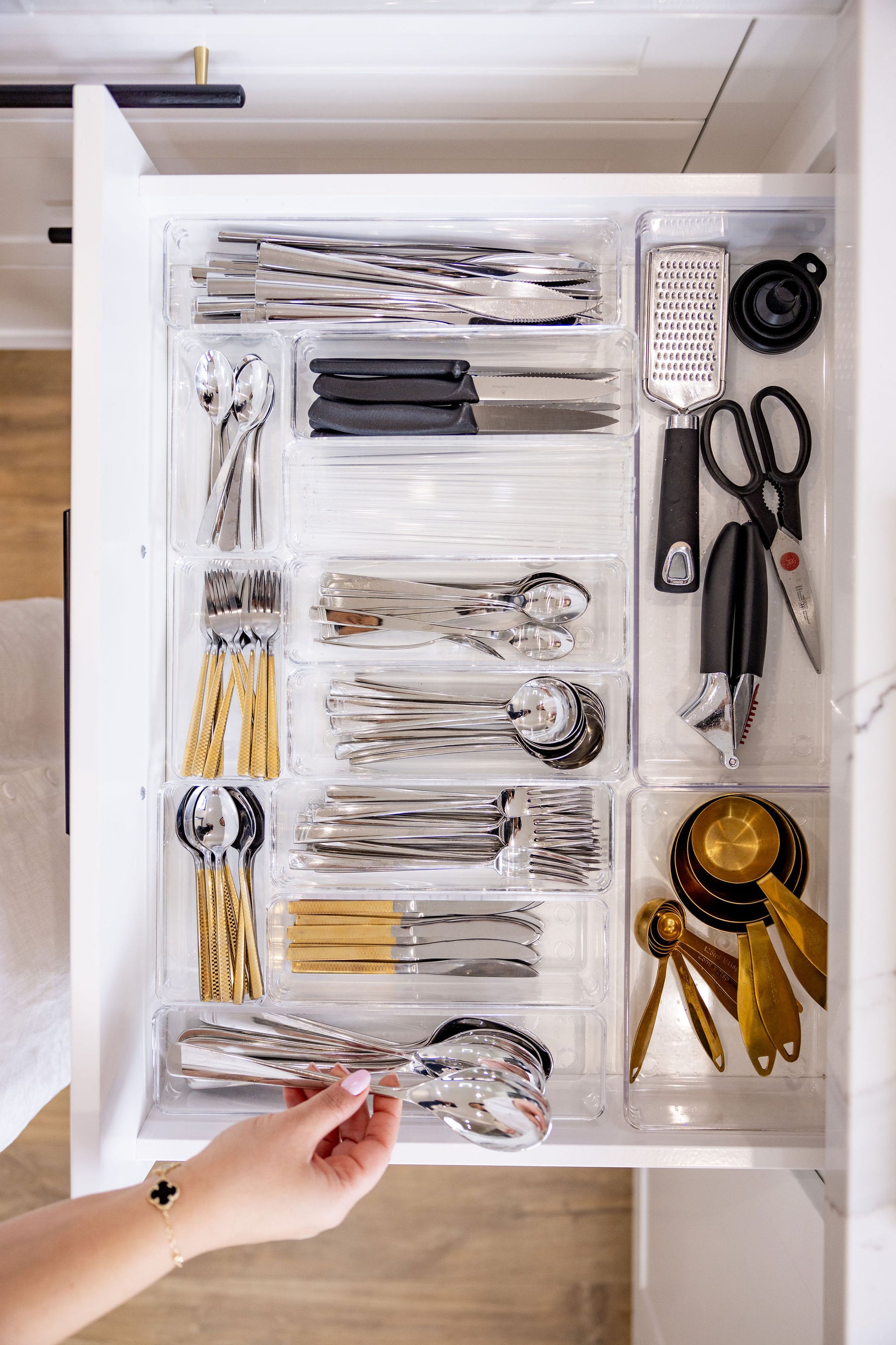Mastering Drawer Organisation: A Guide to Drawer Dividers, Storage Tubs, and Inserts