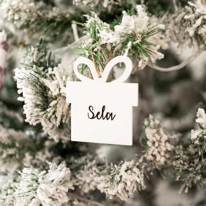 Personalised Christmas Gift Box Acrylic Baubles (with label)